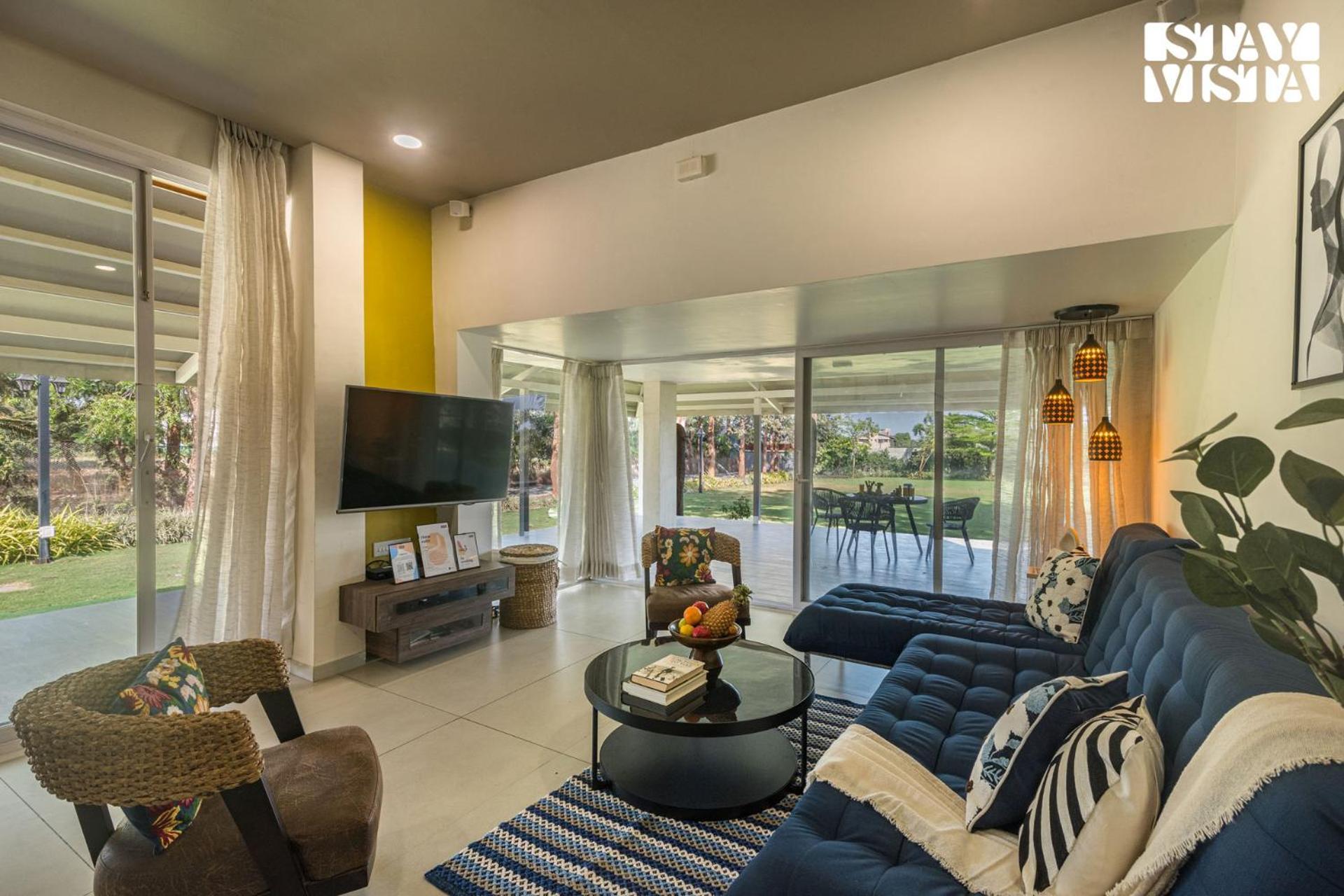 Stayvista'S Silver Grove - Serene Haven With Expansive Lawn & Terrace Насик Экстерьер фото