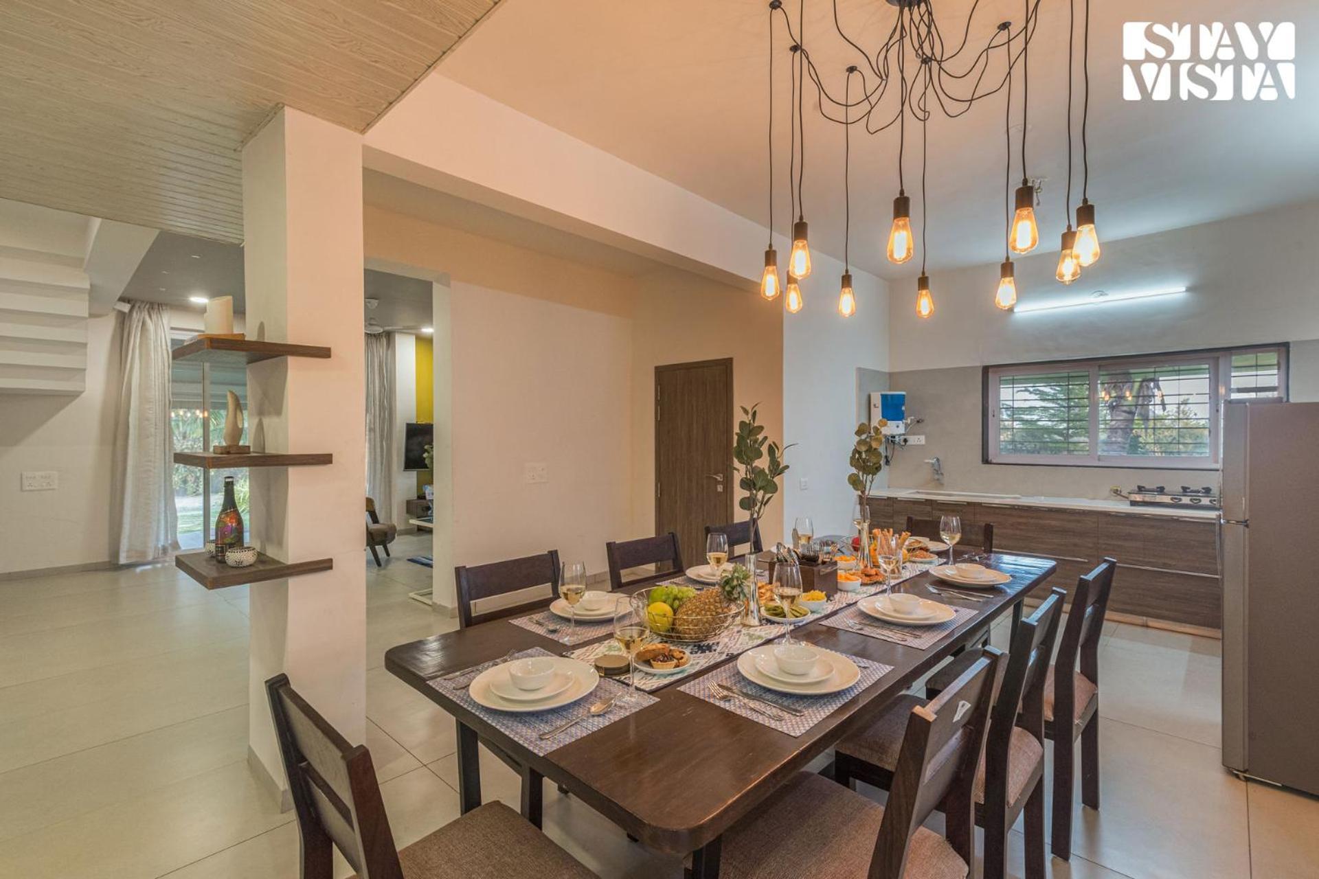 Stayvista'S Silver Grove - Serene Haven With Expansive Lawn & Terrace Насик Экстерьер фото